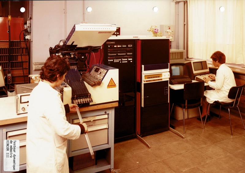 Testeur des mémoires du Minitel Alcatel à ILLKIRCH